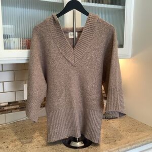 Kenji V-Neck Tan Hooded Sweater with Short Sleeves Size Medium Wool